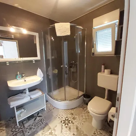 招待所 Sobe Dragic