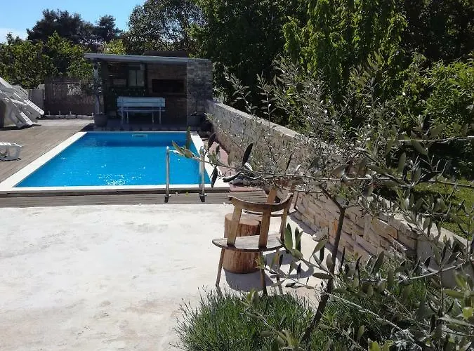 Sobe Dragic בית הארחה זאדאר